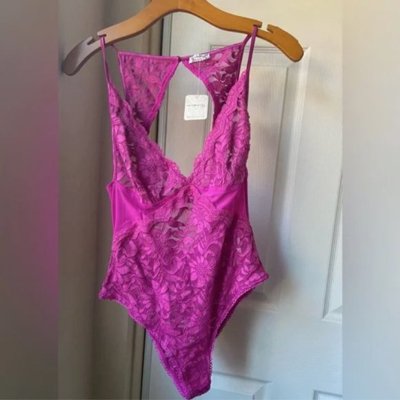 NWT Free People Speed Date Lace Bodysuit Fuchsia Fizz Size L - Picture 4 of 12